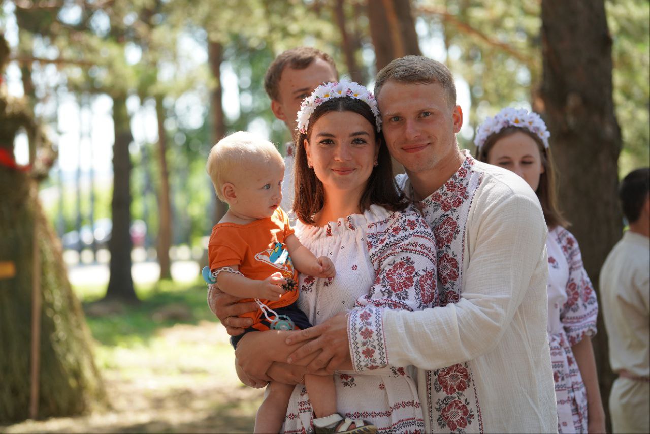 Почти 1500 человек посетили II Всекузбасскую ярмарку фольклора и народных умельцев «Славянский двор» Почти 1500 человек посетили II Всекузбасскую ярмарку фольклора и народных умельцев «Славянский двор»
