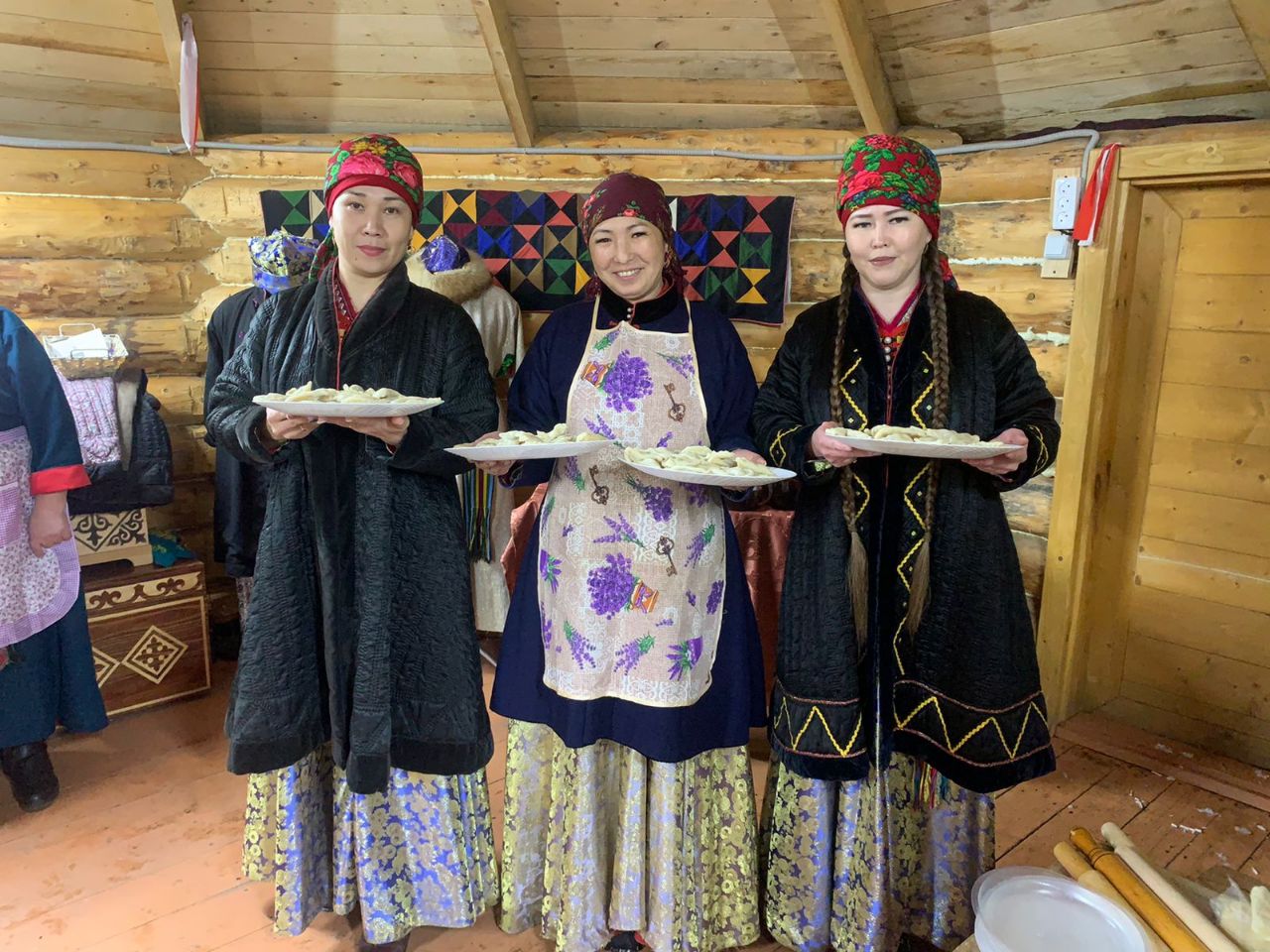 Коренные народы Кузбасса отметили национальные праздники Коренные народы Кузбасса отметили национальные праздники