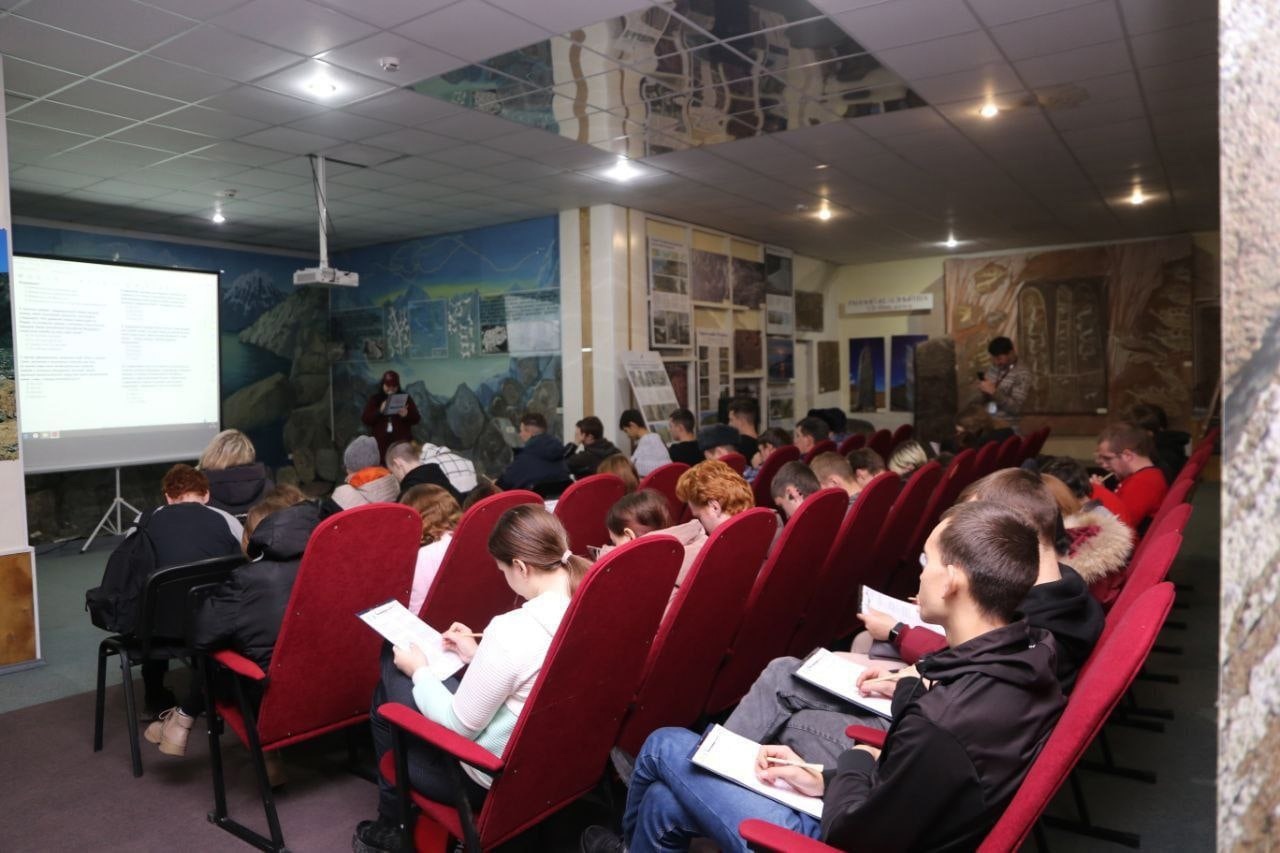 Музей-заповедник «Томская Писаница» стал офлайн-площадкой для «Большого этнографического диктанта» Музей-заповедник «Томская Писаница» стал офлайн-площадкой для «Большого этнографического диктанта»