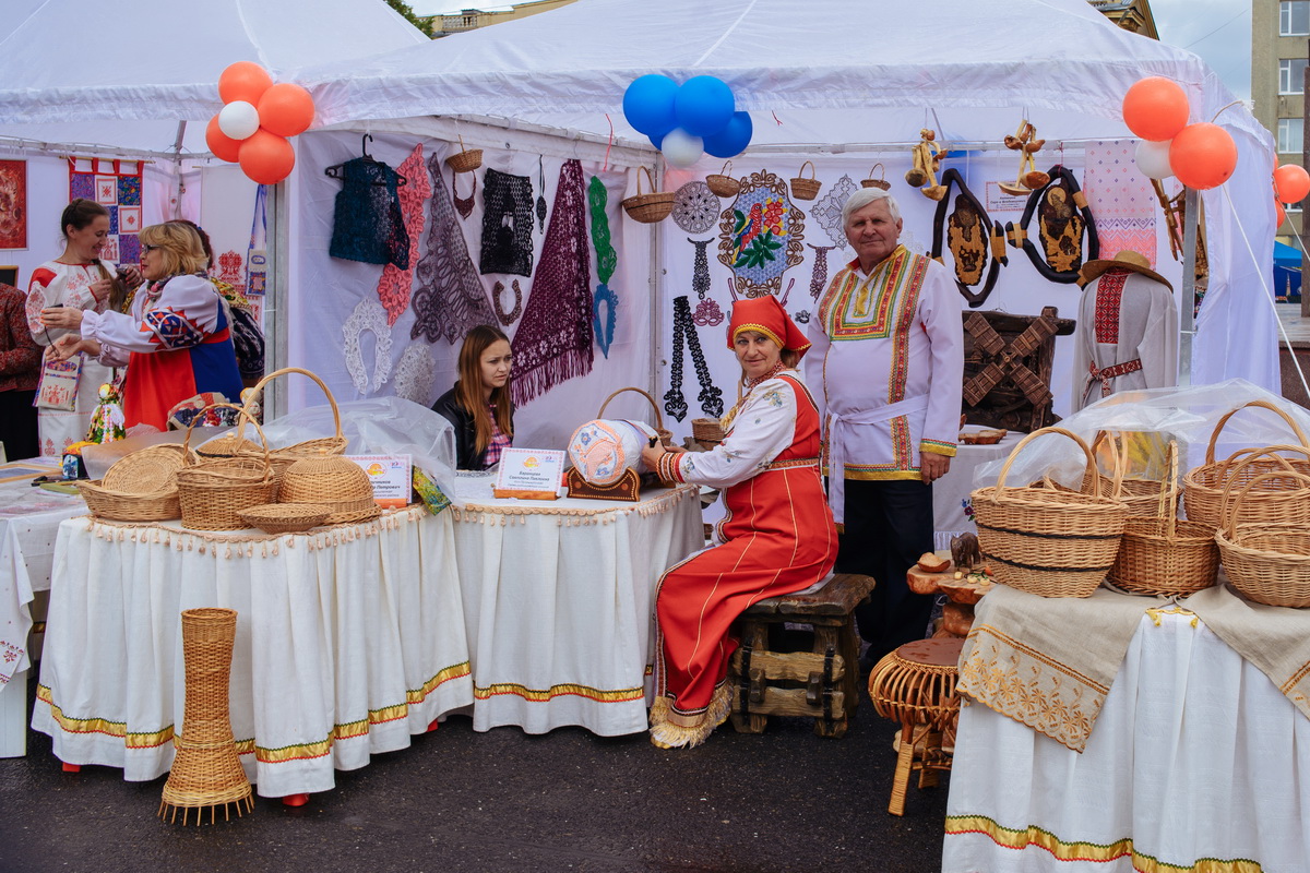 Региональная выставка-конкурс изделий мастеров декоративно-прикладного и изобразительного искусства «Кузбасский сувенир» Региональная выставка-конкурс изделий мастеров декоративно-прикладного и изобразительного искусства «Кузбасский сувенир»