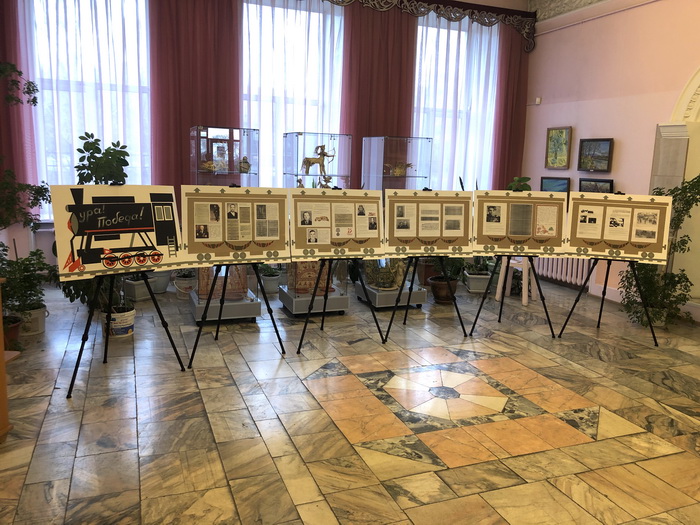 Школьники из Ленинска-Кузнецкого и Полысаево посвятили свои рисунки 75-летию Победы в Великой Отечественной войне Школьники из Ленинска-Кузнецкого и Полысаево посвятили свои рисунки 75-летию Победы в Великой Отечественной войне