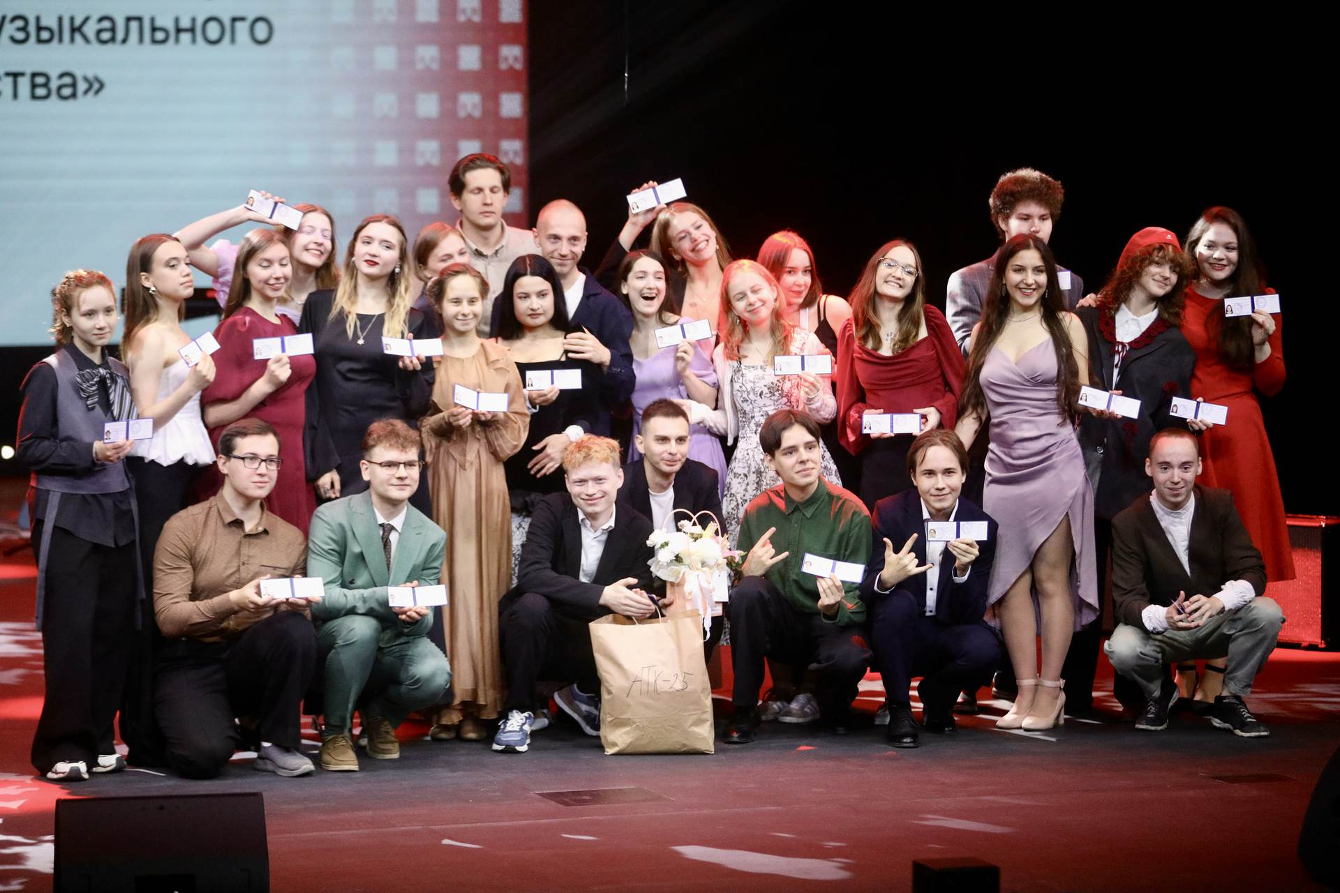 ����� 3000 ������� ���� �������� �������� �������� ���� ������