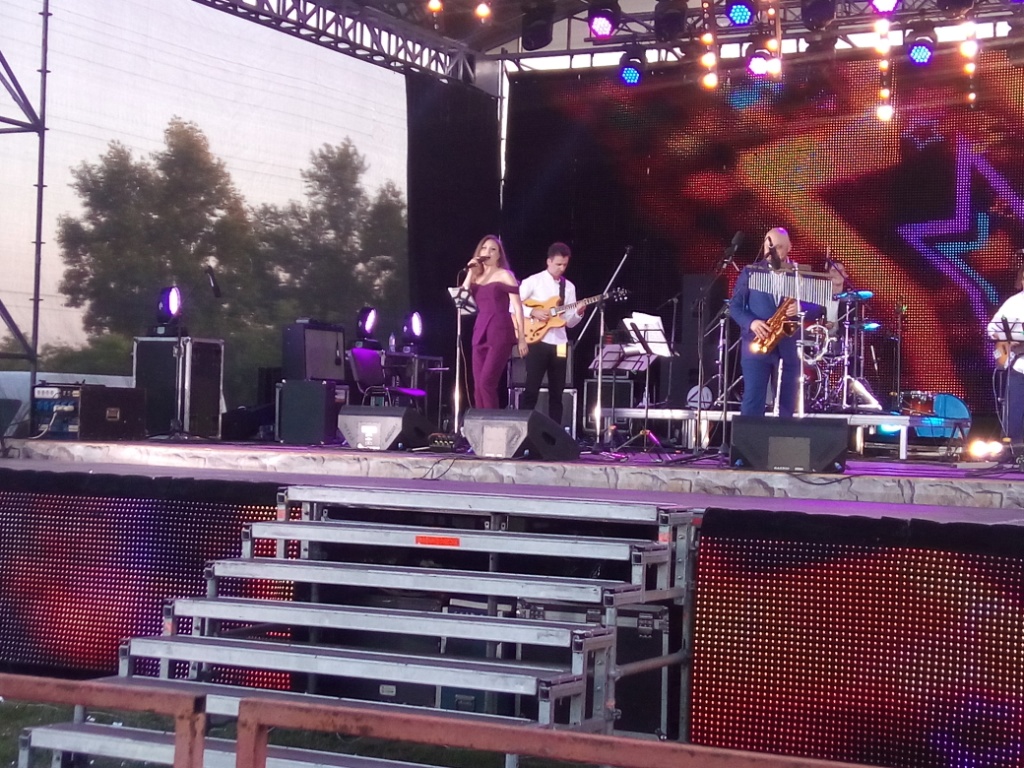 ������������� ��������� ����� � ������ �������� ������ � ������������