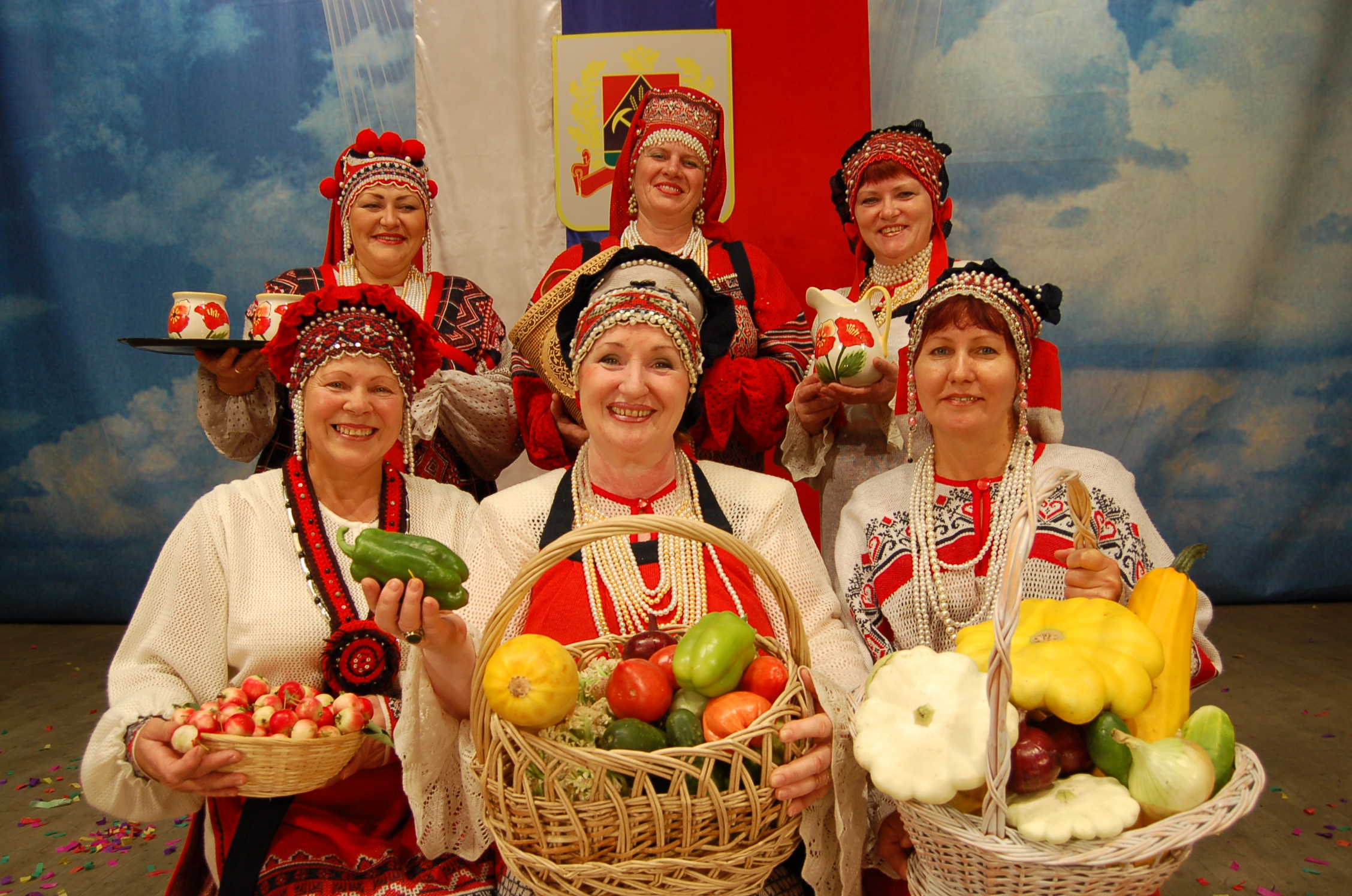 Региональный народный календарный праздник осеннего цикла «Кузбасские осенины» Региональный народный календарный праздник осеннего цикла «Кузбасские осенины»